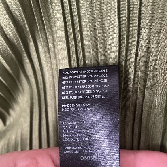 URBAN OUTFITTERS GREEN TOP - Picture 3 of 4